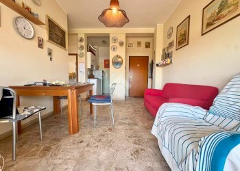 Three-room apartment Viale Antonio Canova, Cesenatico - photo 2