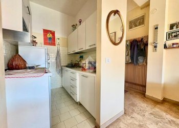 Three-room apartment Viale Antonio Canova, Cesenatico - photo 7