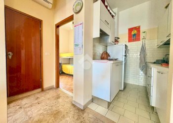 Three-room apartment Viale Antonio Canova, Cesenatico - photo 25