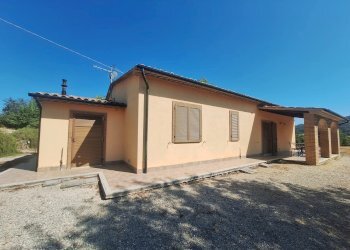 Villa PIAN DI CATAVERNA, SNC, frazione Saturnia, Manciano - foto 1