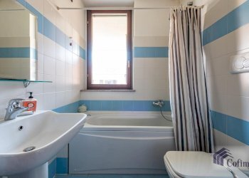 Two-room apartment Peschiera Borromeo - photo 10