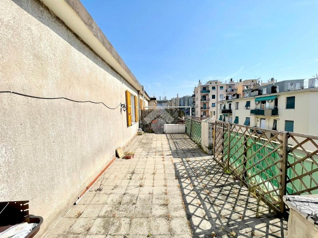 Three-room apartment Via dei sessanta, Genova (neighborhood Cornigliano) - photo 3