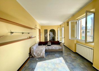 Three-room apartment Via dei sessanta, Genova (neighborhood Cornigliano) - photo 11