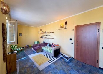 Three-room apartment Via dei sessanta, Genova (neighborhood Cornigliano) - photo 12