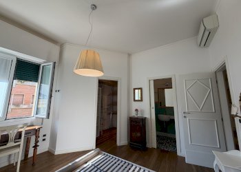 Camera da letto - Apartment Via San Mamolo, Bologna (neighborhood Colli) - photo 15