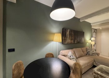 SALA - Trilocale via San Petronio Vecchio, Bologna (zona Santo Stefano) - foto 9