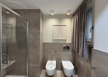 BAGNO 1 - Trilocale via San Petronio Vecchio, Bologna (zona Santo Stefano) - foto 25