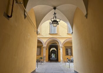 CORTILE - Three-room apartment via San Petronio Vecchio, Bologna (neighborhood Santo Stefano) - photo 42
