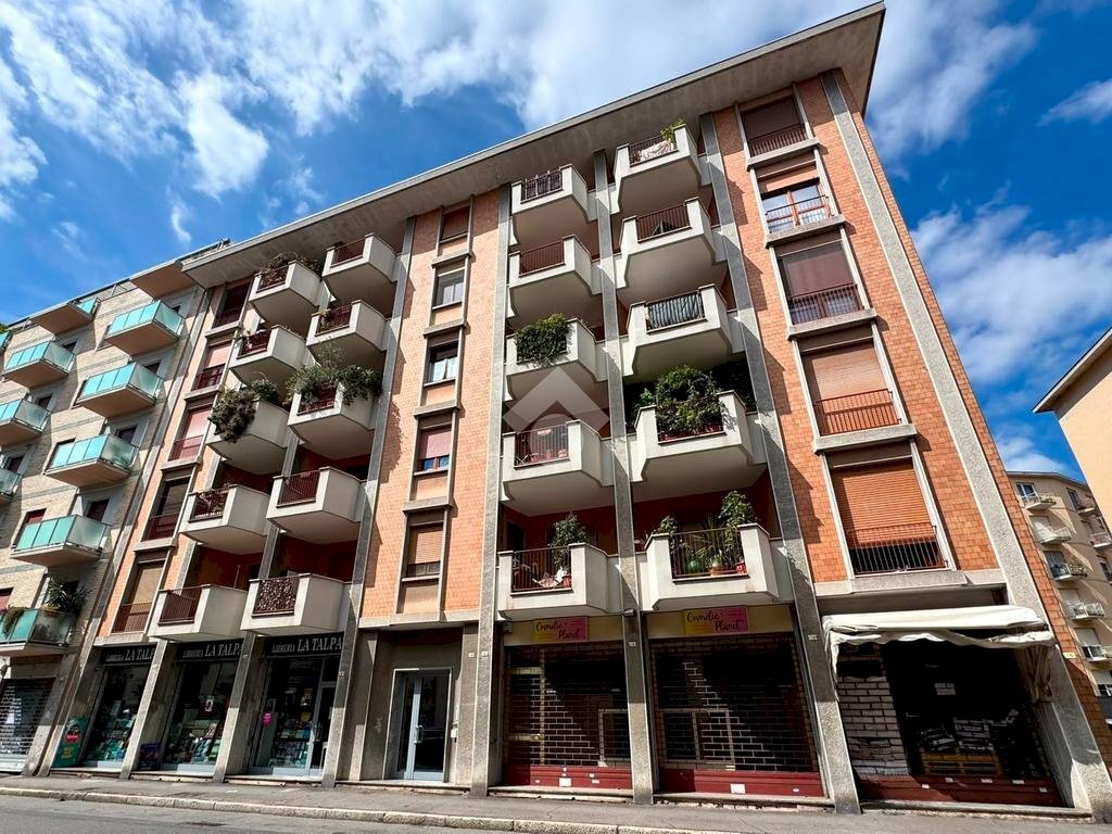 Shop Negozio Viale Roma 16/I, Novara - photo 2