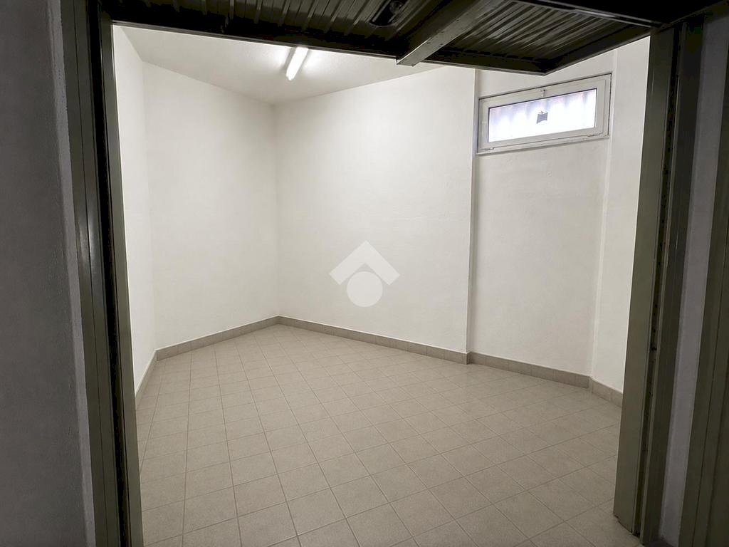 Magazzino viale goffredo franchini, Genova (zona Nervi) - foto 2