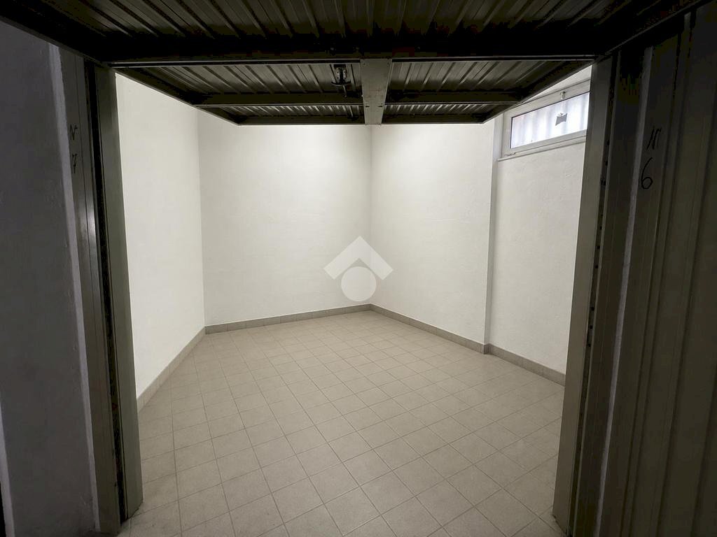 Magazzino viale goffredo franchini, Genova (zona Nervi) - foto 3