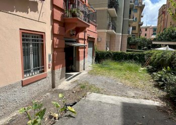 Magazzino viale goffredo franchini, Genova (zona Nervi) - foto 6