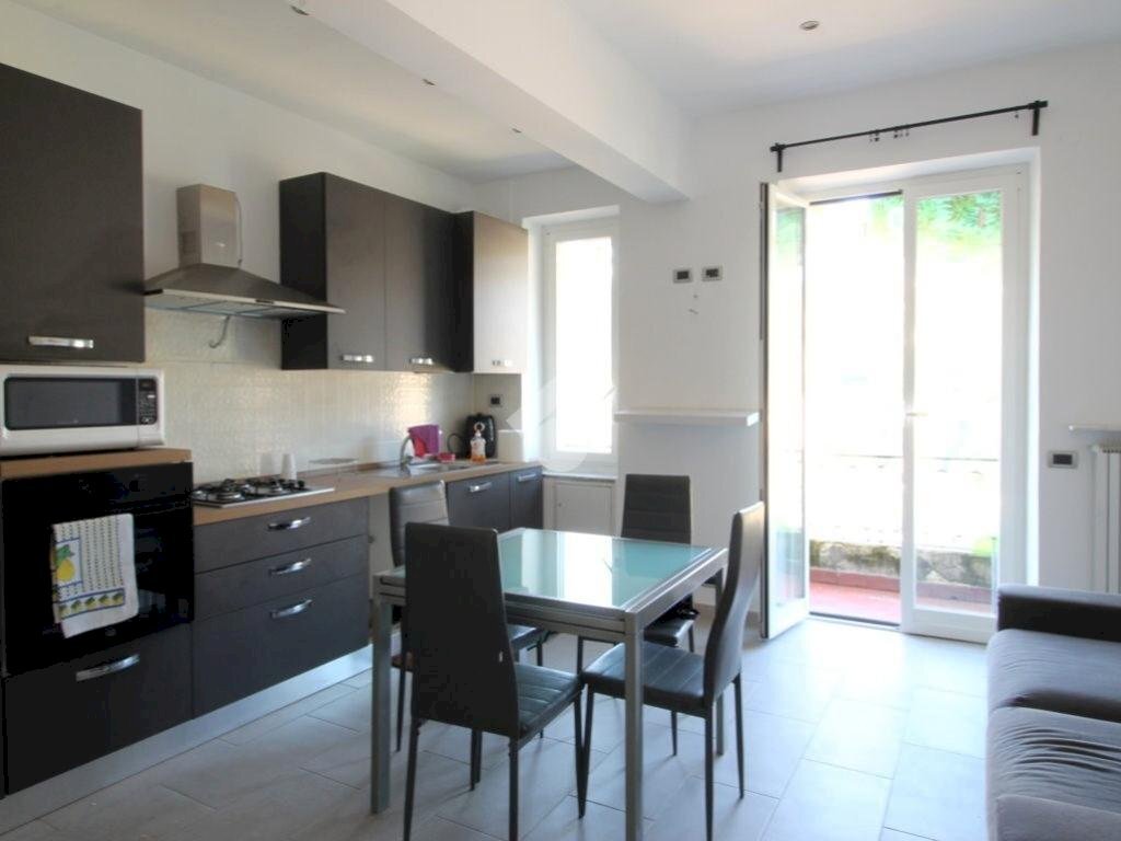 Two-room apartment Via Terpi, Genova (neighborhood Montesignano) - photo 1