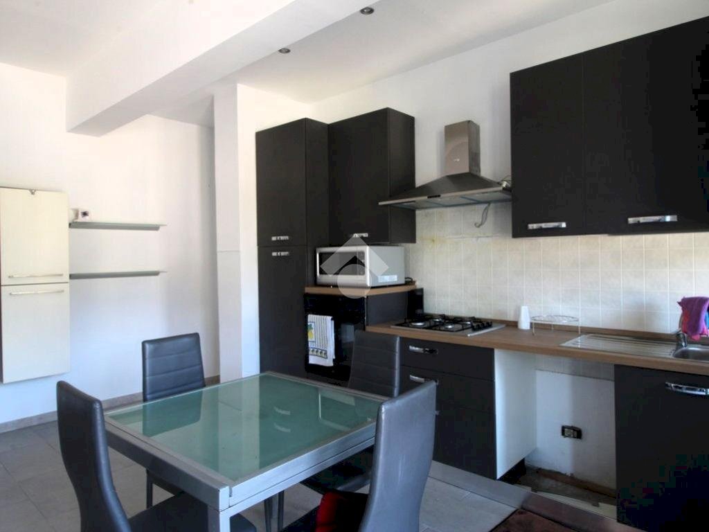 Two-room apartment Via Terpi, Genova (neighborhood Montesignano) - photo 2