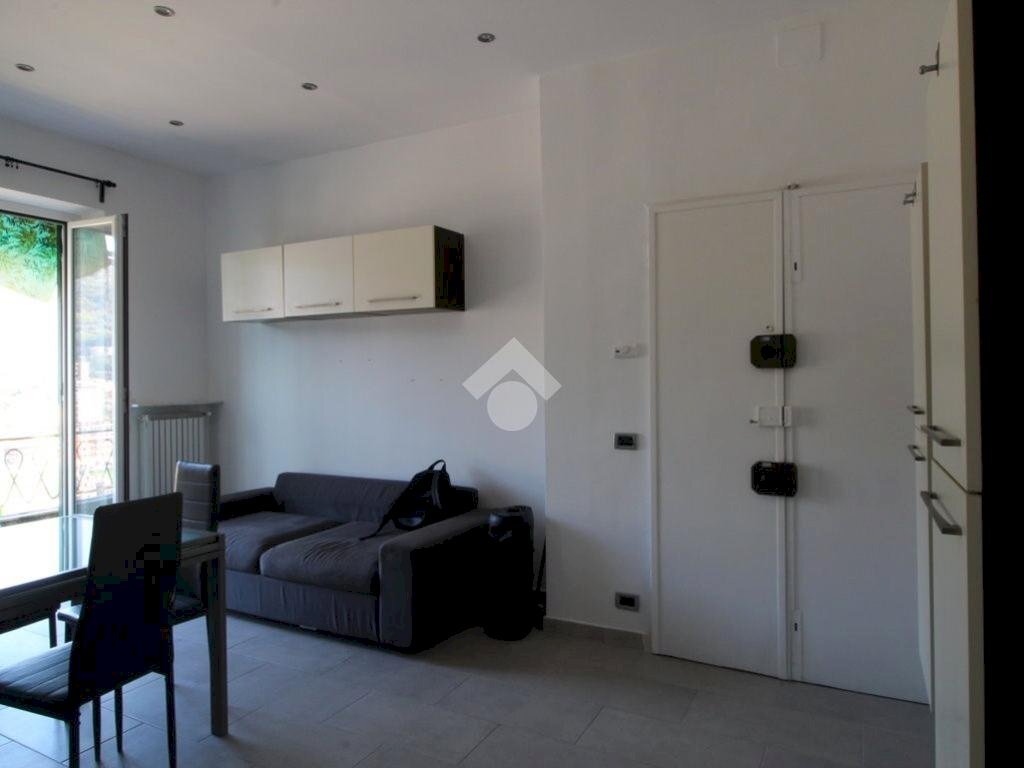 Two-room apartment Via Terpi, Genova (neighborhood Montesignano) - photo 3