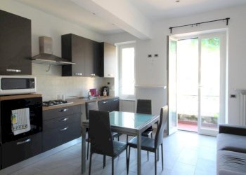 Two-room apartment Via Terpi, Genova (neighborhood Montesignano) - photo 1