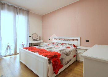 Three-room apartment Via Santa Maria, Bareggio - photo 16