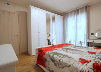 Three-room apartment Via Santa Maria, Bareggio - photo 17