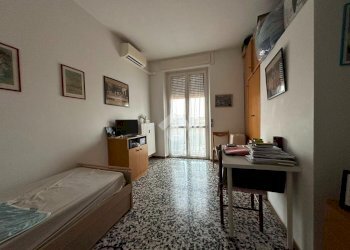 One-room apartment Via Martiri di Cefalonia, San Donato Milanese - photo 1
