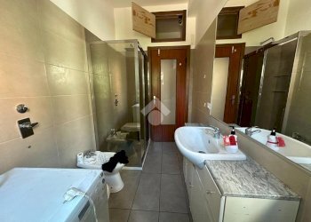 Three-room apartment Via Trieste, San Donato Milanese - photo 13