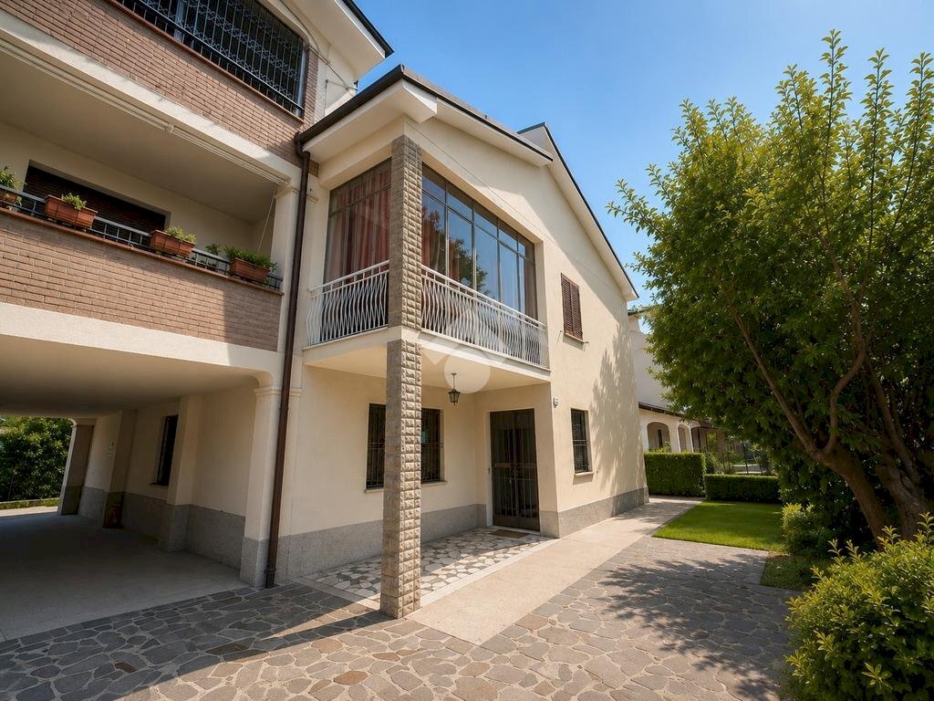 Villa Via Emilia Est, Rubiera - photo 1