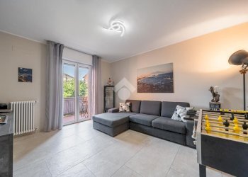 Four-room apartment Via Emilia Est, Rubiera - photo 2