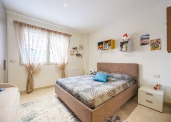 Three-room apartment Loano - photo 11
