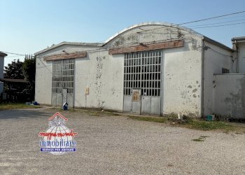 Foto 1 - Warehouse VIA GIRALDI
1, Cento - photo 1