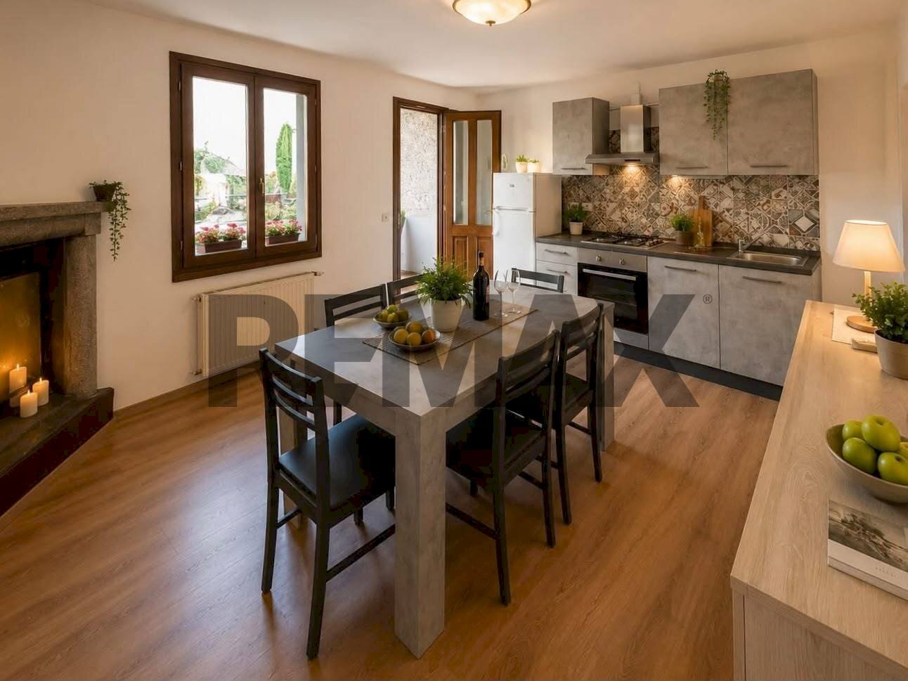 Sala da pranzo - Casa indipendente Via martesana
 
18, Gravedona ed Uniti - foto 1
