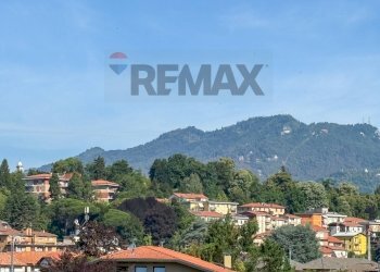 Vista delle montagne - Trilocale Via Feltre
 
19, Varese - foto 7