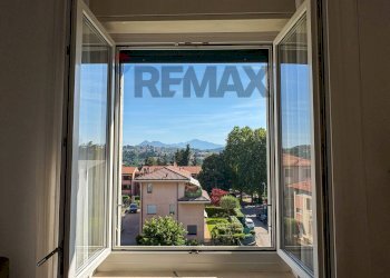 Balcone - Trilocale Via Feltre
 
19, Varese - foto 13