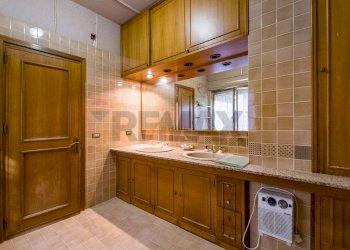 Bagno - Villa Viale Regione Siciliana Nord Ovest
 
7800, Palermo - foto 10