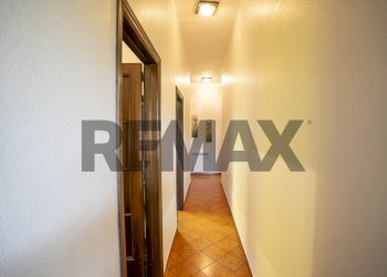Hall / corridoio - Casa indipendente Strada 9 Praiola
 
14, Riposto - foto 19