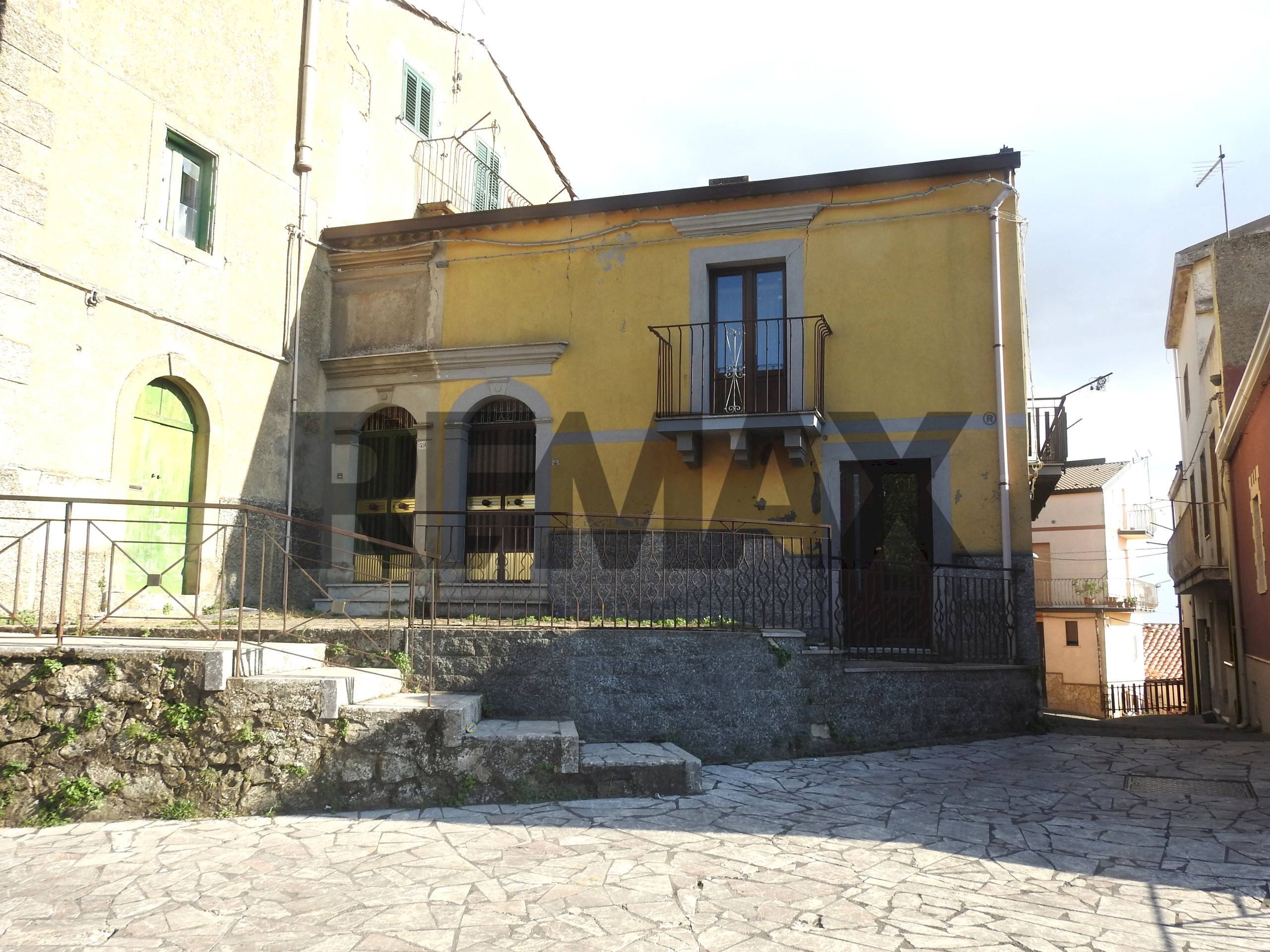 Casa all\'aperto - Independent house Via Serro
 
39, Cesarò - photo 1