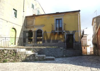 Casa all\'aperto - Independent house Via Serro
 
39, Cesarò - photo 1