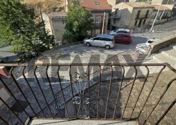 Balcone - Independent house Via Serro
 
39, Cesarò - photo 4