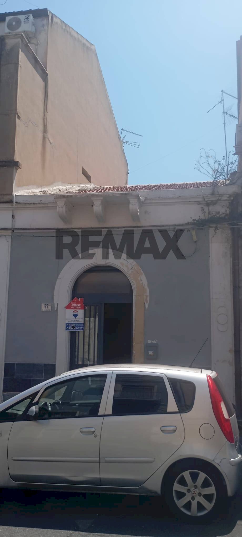 Edificio all\'aperto - Casa indipendente Via Caduti Del Lavoro
 
122, Catania - foto 1