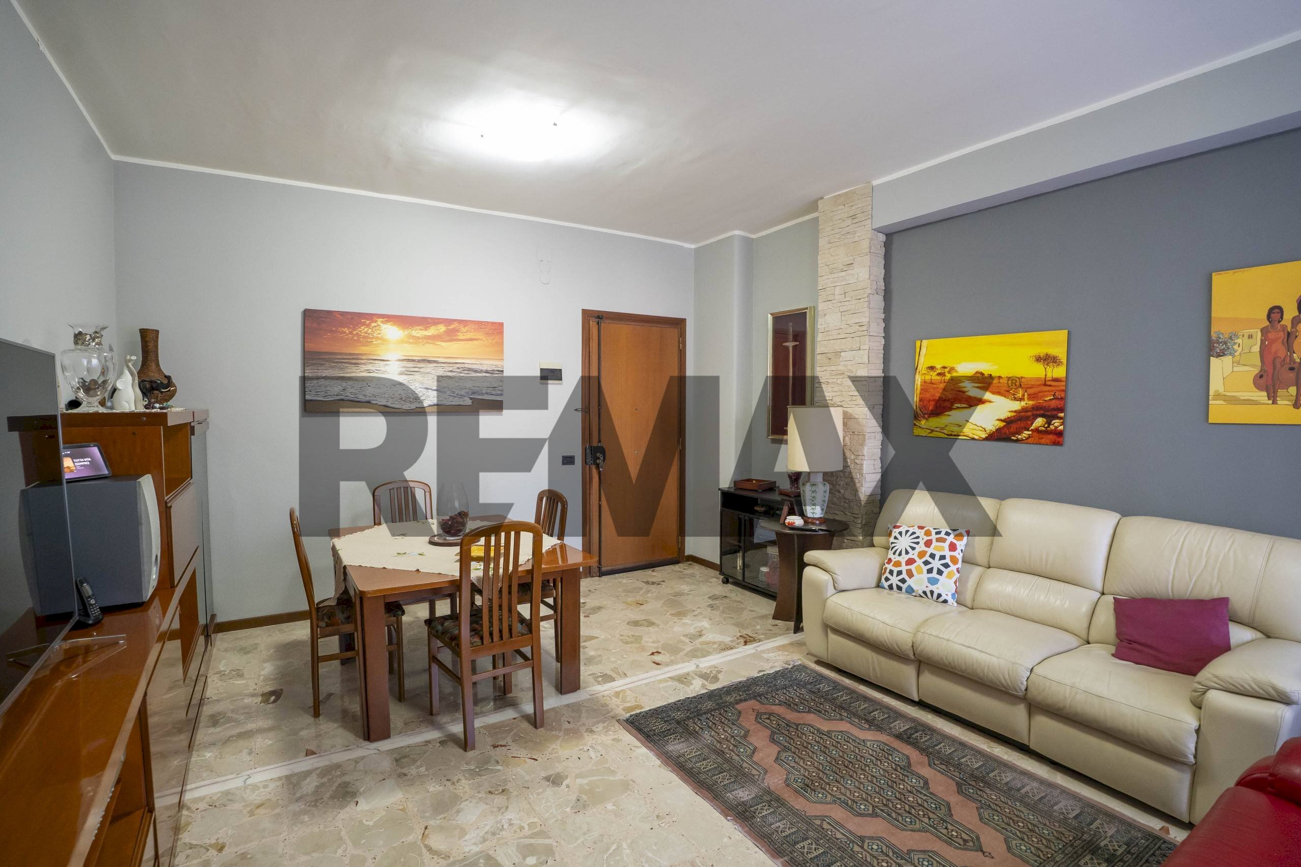 Sala da pranzo - Four-room apartment Via Giuseppe Verdi
1, Valverde - photo 3