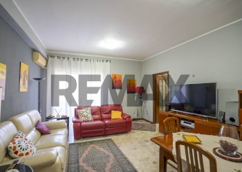 Sala da pranzo - Four-room apartment Via Giuseppe Verdi
 
1, Valverde - photo 2