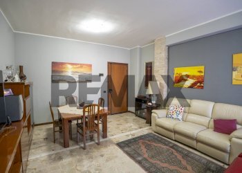 Sala da pranzo - Four-room apartment Via Giuseppe Verdi
 
1, Valverde - photo 3