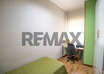 Camera / camera da letto - Four-room apartment Via Giuseppe Verdi
 
1, Valverde - photo 9