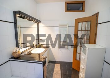 Bagno - Four-room apartment Via Giuseppe Verdi
 
1, Valverde - photo 12