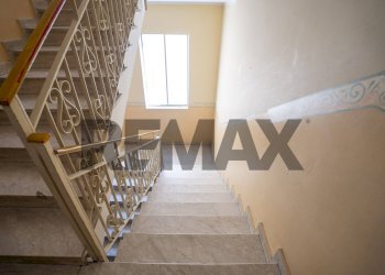 Scale - Four-room apartment Via Giuseppe Verdi
 
1, Valverde - photo 30