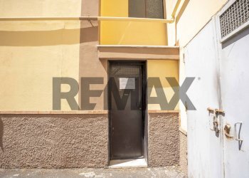 Edificio all\'aperto - Four-room apartment Via Giuseppe Verdi
 
1, Valverde - photo 32