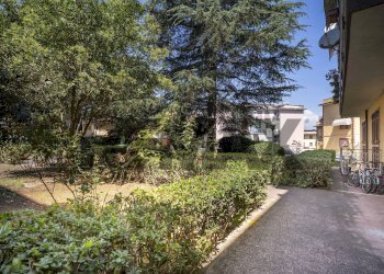 Giardino - Four-room apartment Via Giuseppe Verdi
 
1, Valverde - photo 34