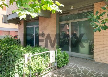 Casa all\'aperto - Office Viale Diaz
228, Montevarchi - photo 1