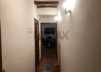 Hall / corridoio - Three-room apartment Via Fabretti
55, Perugia - photo 18