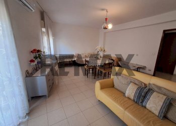 Sala da pranzo - Semi-detached house Via Regina Margherita
 
155, Gaggi - photo 64