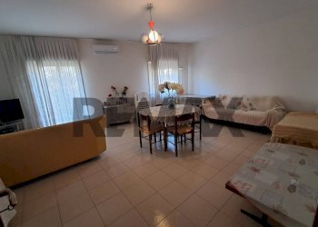 Sala da pranzo - Semi-detached house Via Regina Margherita
 
155, Gaggi - photo 66