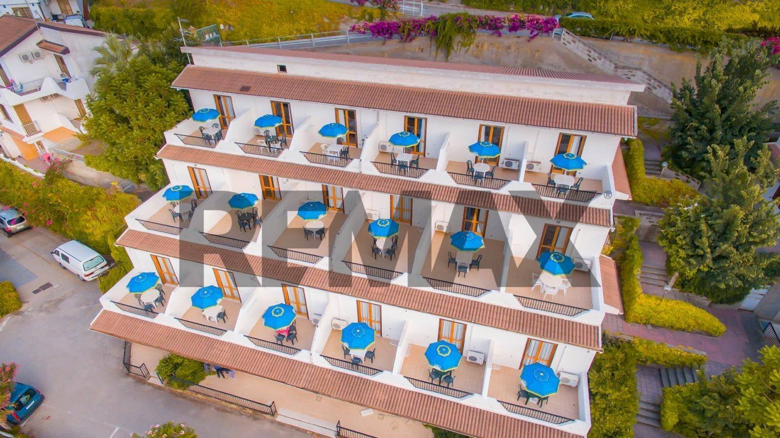 Edificio all\'aperto - Monolocale Via Lipari, Contrada Calavà
 
sn, Gioiosa Marea - foto 1